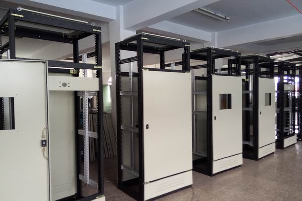 西畴控制柜-3683厂家控制柜检修需要注意的